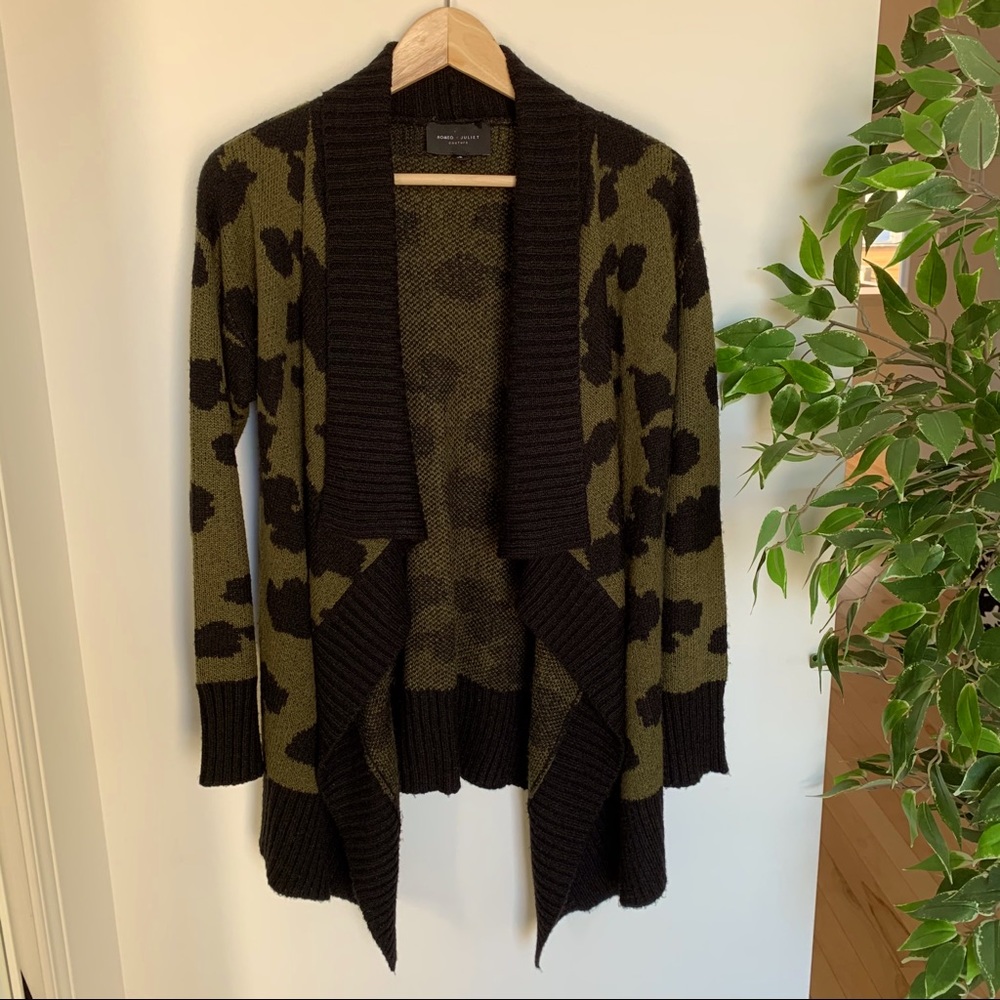Romeo + Juliet Couture Cheetah Print Cardigan